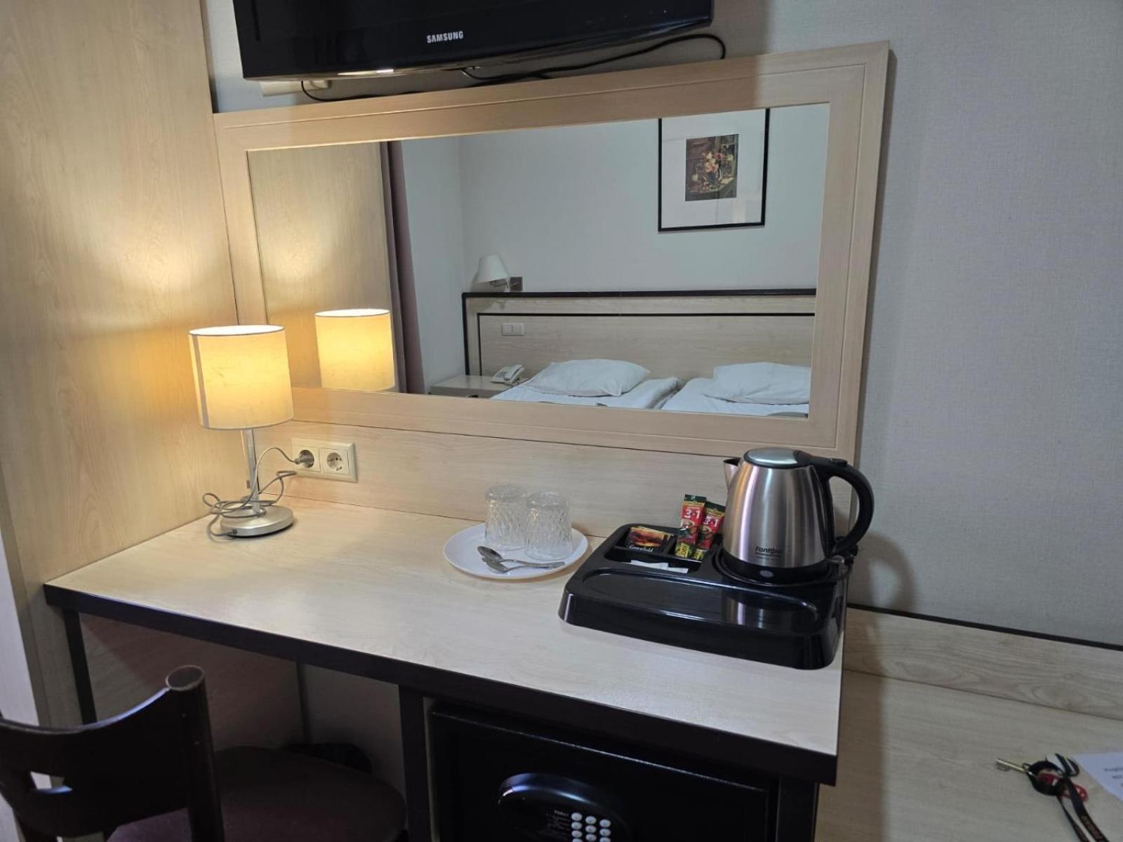 Hotel Rike Park Тбілісі Екстер'єр фото