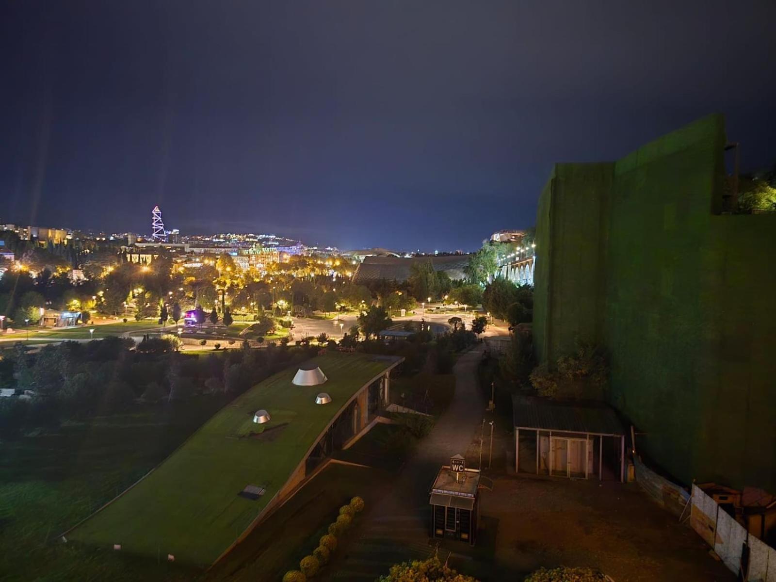 Hotel Rike Park Тбілісі Екстер'єр фото