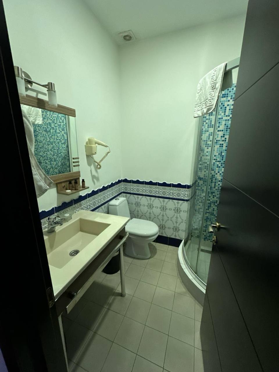 Hotel Rike Park Тбілісі Екстер'єр фото