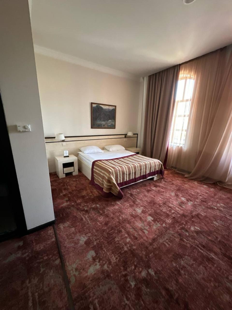 Hotel Rike Park Тбілісі Екстер'єр фото