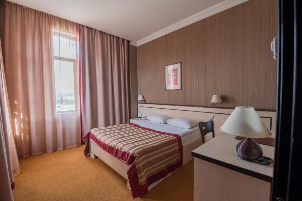 Hotel Rike Park Тбілісі Екстер'єр фото