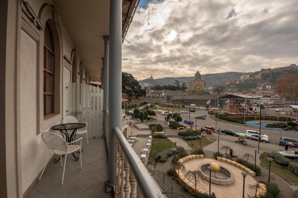 Hotel Rike Park Тбілісі Екстер'єр фото