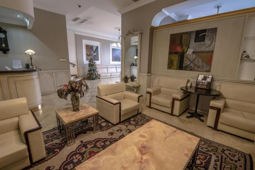 Hotel Rike Park Тбілісі Екстер'єр фото