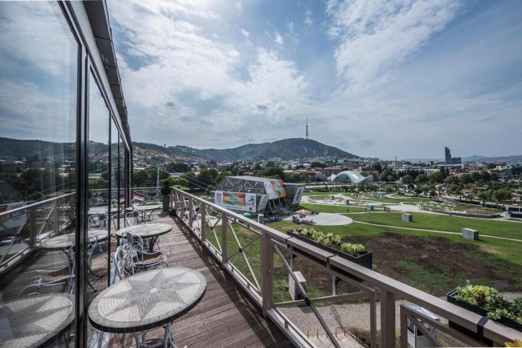 Hotel Rike Park Тбілісі Екстер'єр фото