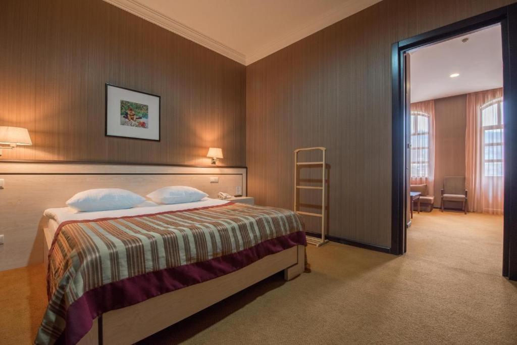 Hotel Rike Park Тбілісі Екстер'єр фото