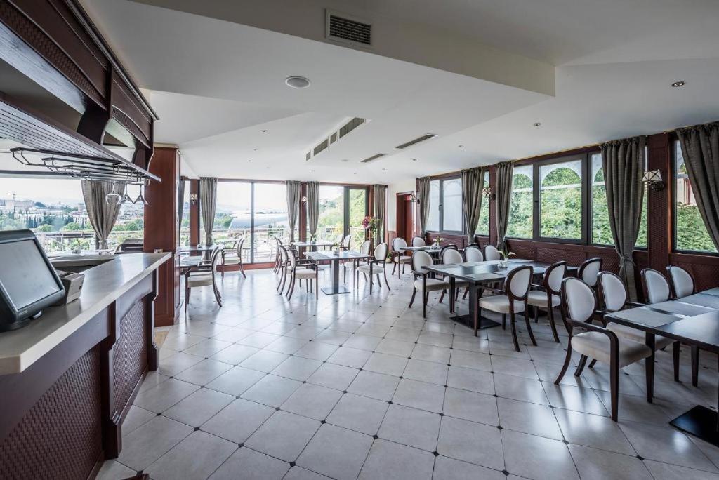 Hotel Rike Park Тбілісі Екстер'єр фото