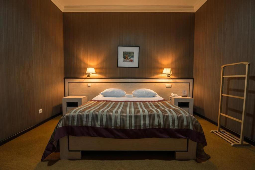 Hotel Rike Park Тбілісі Екстер'єр фото