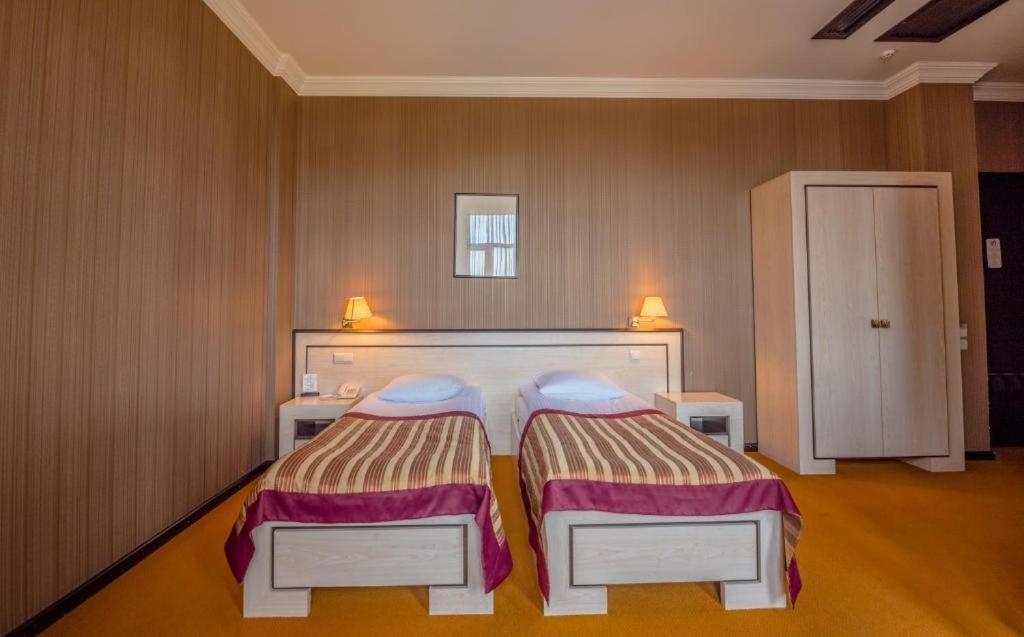 Hotel Rike Park Тбілісі Екстер'єр фото